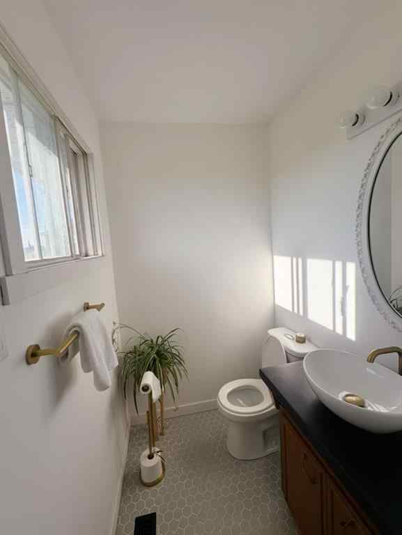 MLS® A2257719 - 122 S 3 Street W in NONE Magrath, Residential