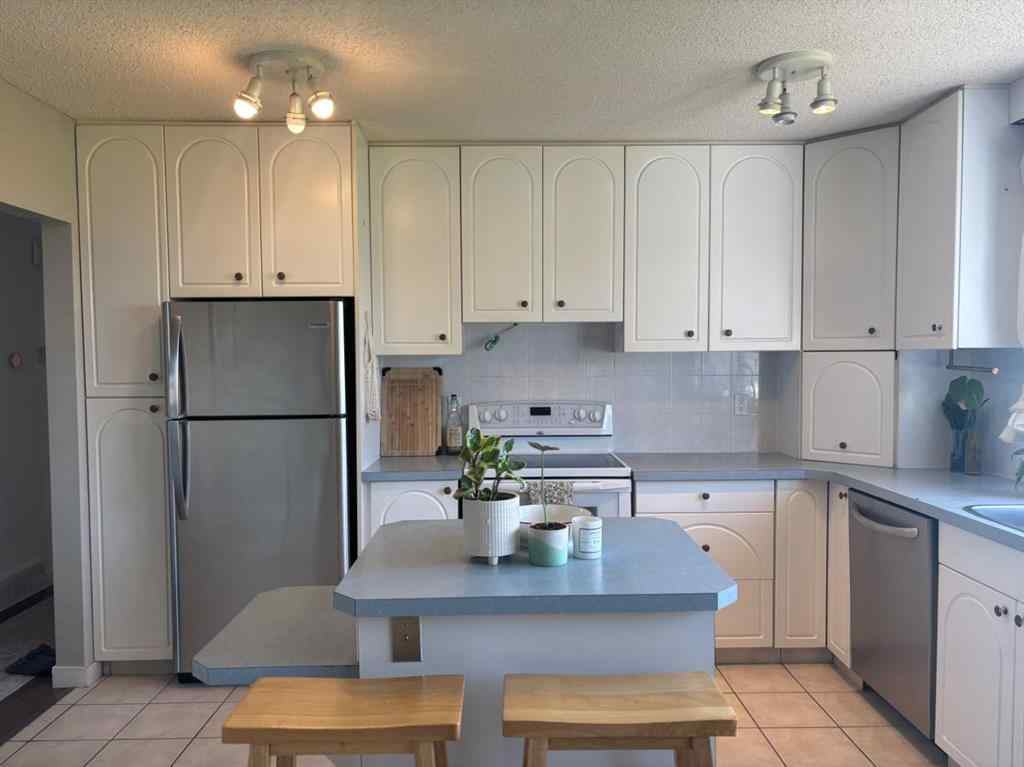 MLS® A2257719 - 122 S 3 Street W in NONE Magrath, Residential