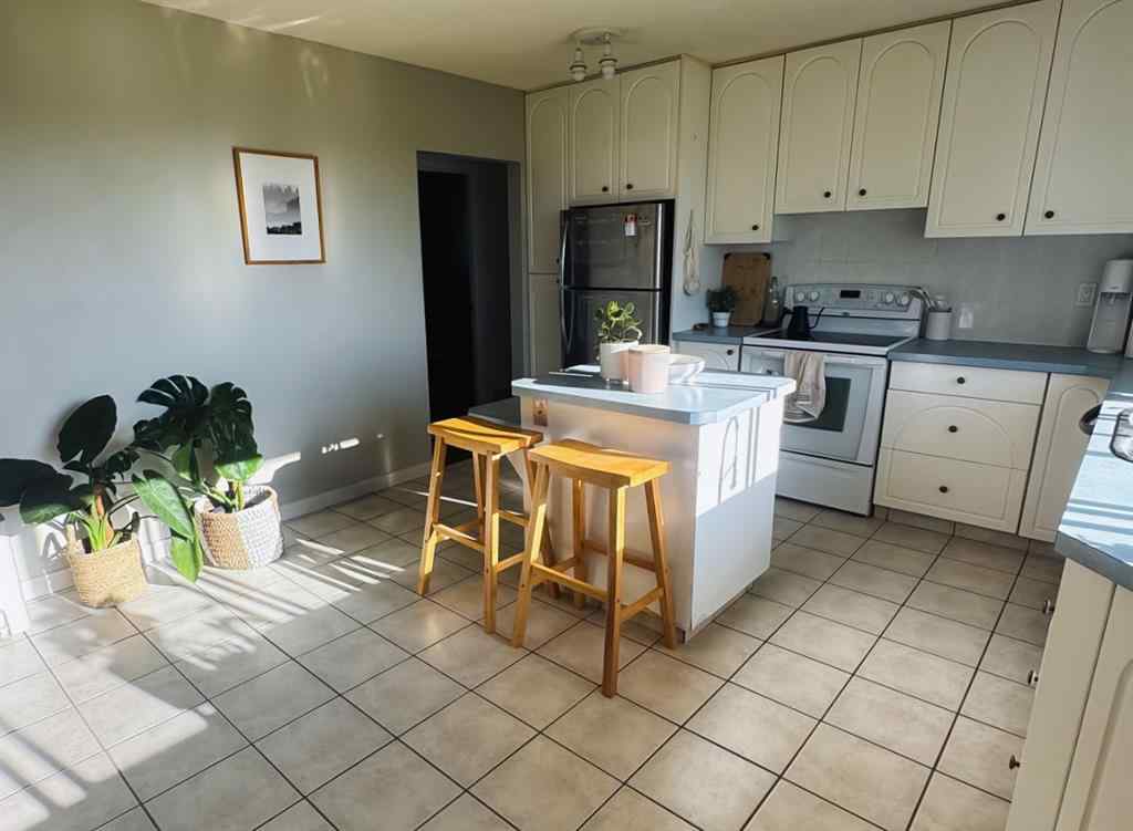 MLS® A2257719 - 122 S 3 Street W in NONE Magrath, Residential