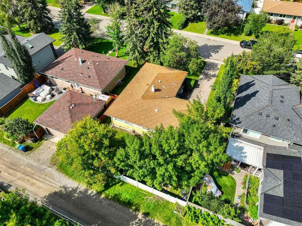 MLS® A2257725 - 146 Wedgewood Drive SW in Wildwood Calgary, Residential