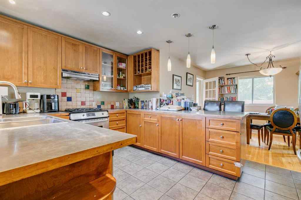 MLS® A2257725 - 146 Wedgewood Drive SW in Wildwood Calgary, Residential