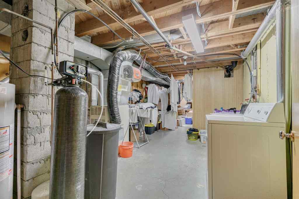 MLS® A2257725 - 146 Wedgewood Drive SW in Wildwood Calgary, Residential
