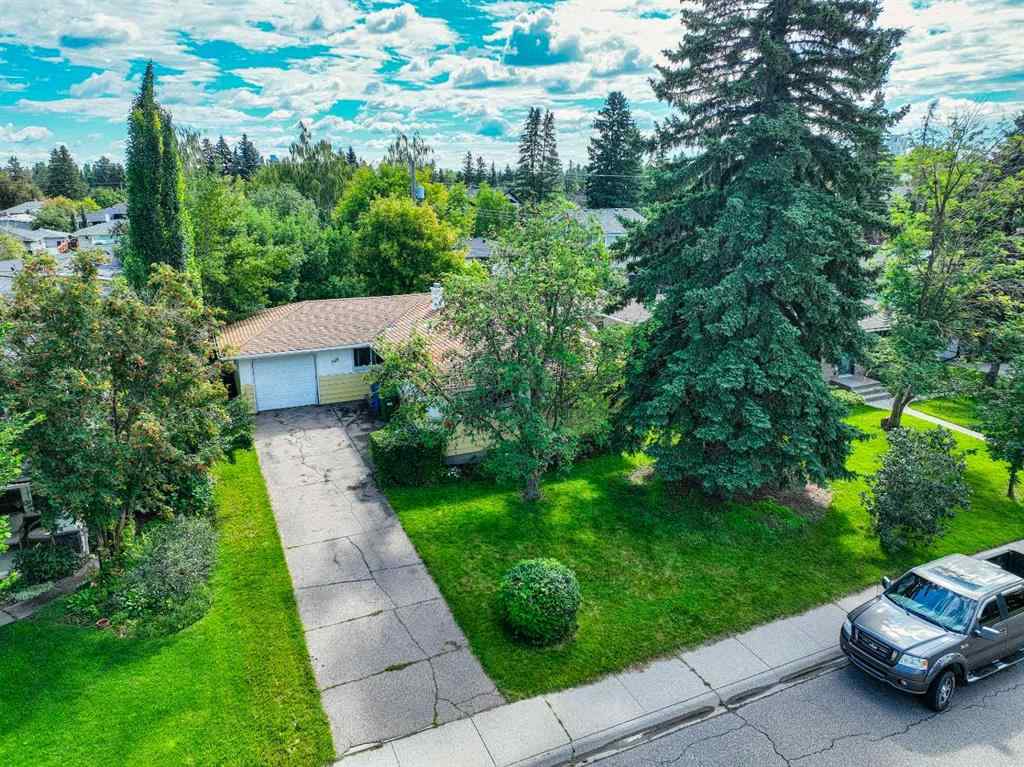 MLS® A2257725 - 146 Wedgewood Drive SW in Wildwood Calgary, Residential