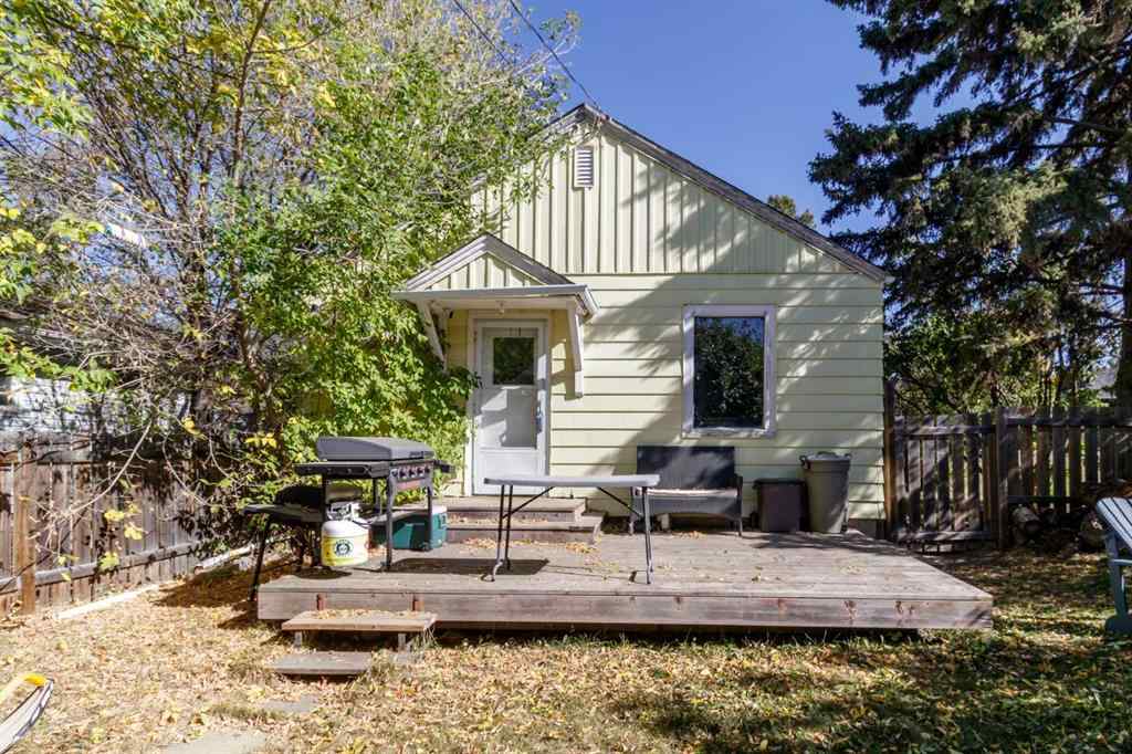 MLS® A2257726 - 4732 52 Street  in Central Core Sylvan Lake, Residential