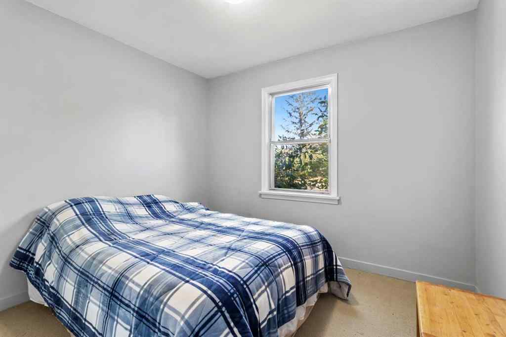 MLS® A2257726 - 4732 52 Street  in Central Core Sylvan Lake, Residential