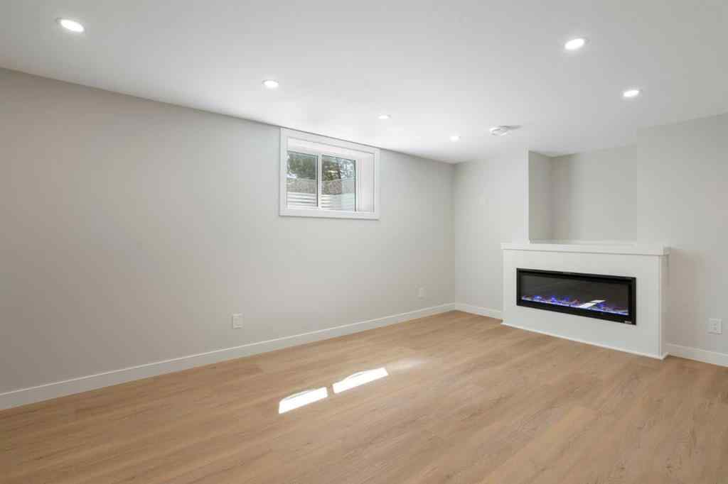 MLS® A2257732 - 924 Canna Crescent SW in Canyon Meadows Calgary, Residential