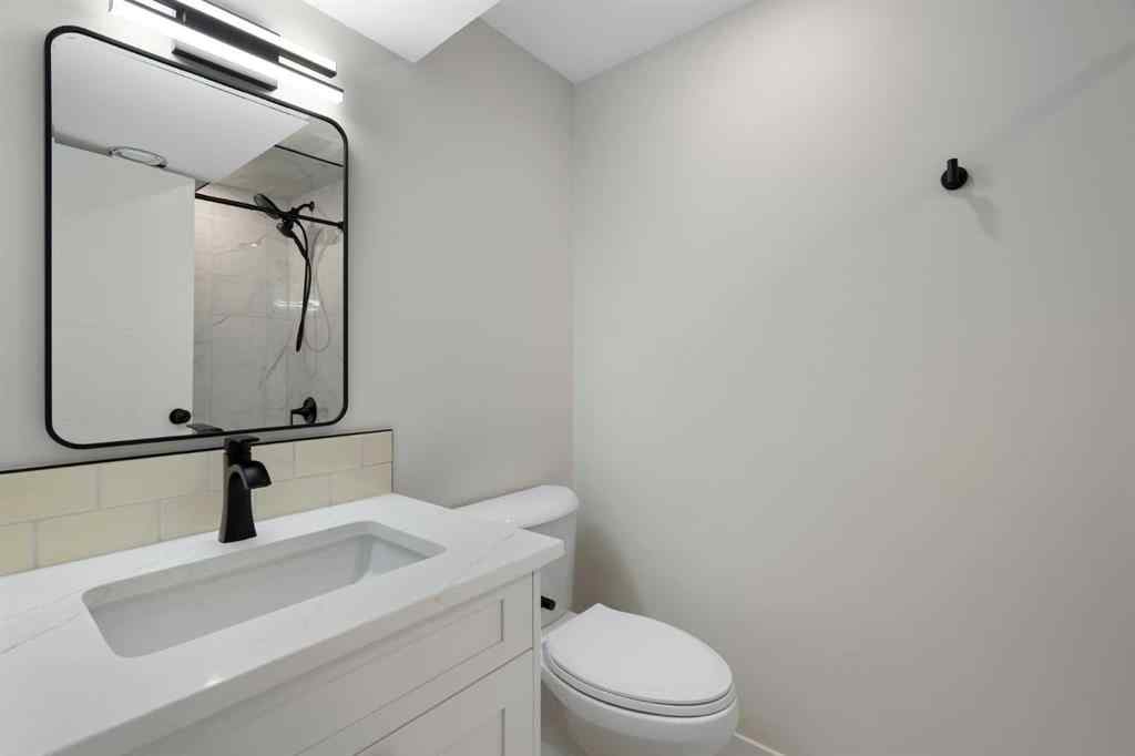 MLS® A2257732 - 924 Canna Crescent SW in Canyon Meadows Calgary, Residential
