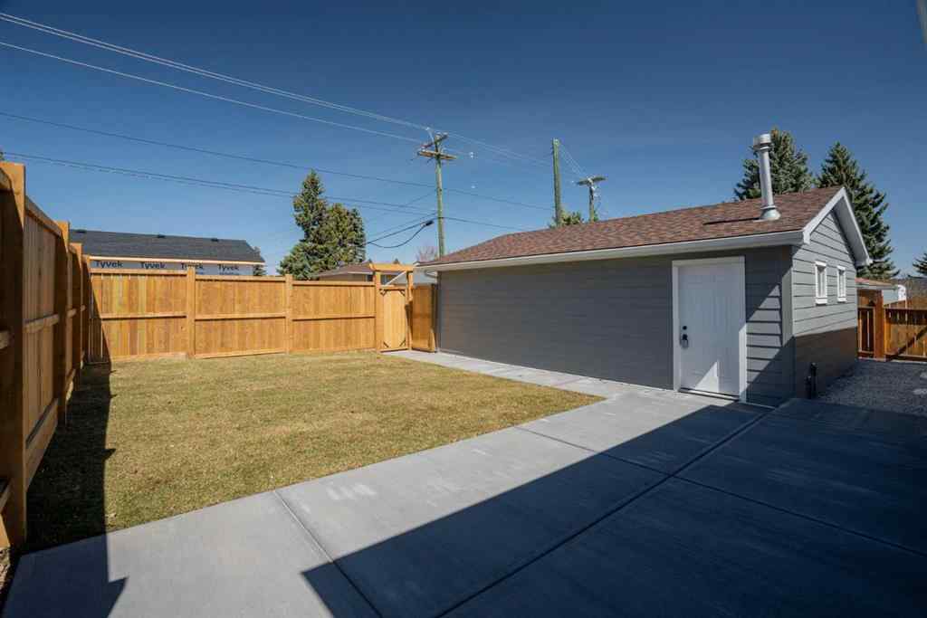 MLS® A2257732 - 924 Canna Crescent SW in Canyon Meadows Calgary, Residential