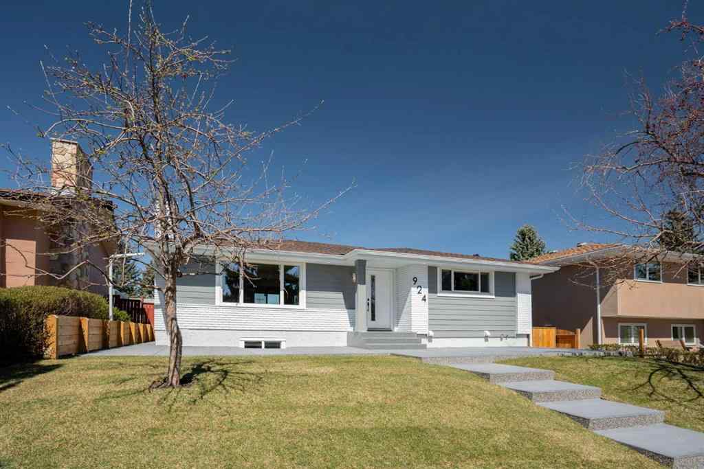 MLS® A2257732 - 924 Canna Crescent SW in Canyon Meadows Calgary, Residential