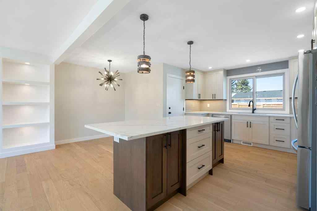 MLS® A2257732 - 924 Canna Crescent SW in Canyon Meadows Calgary, Residential