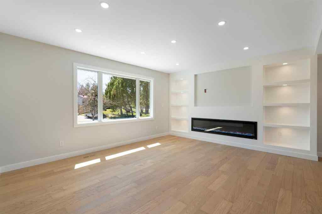 MLS® A2257732 - 924 Canna Crescent SW in Canyon Meadows Calgary, Residential