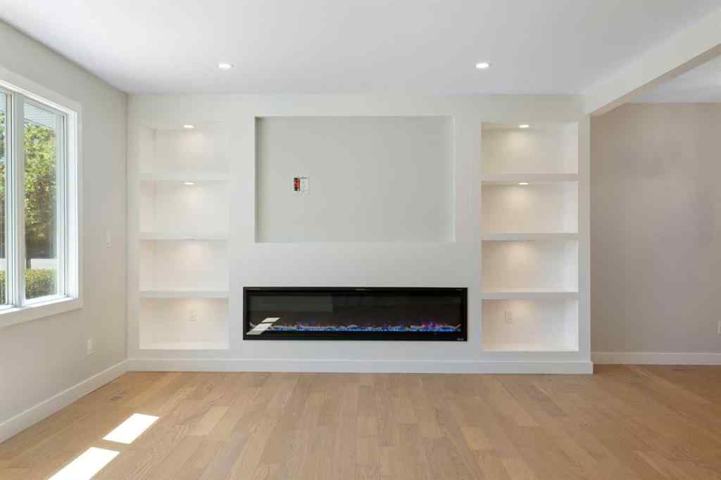 MLS® A2257732 - 924 Canna Crescent SW in Canyon Meadows Calgary, Residential