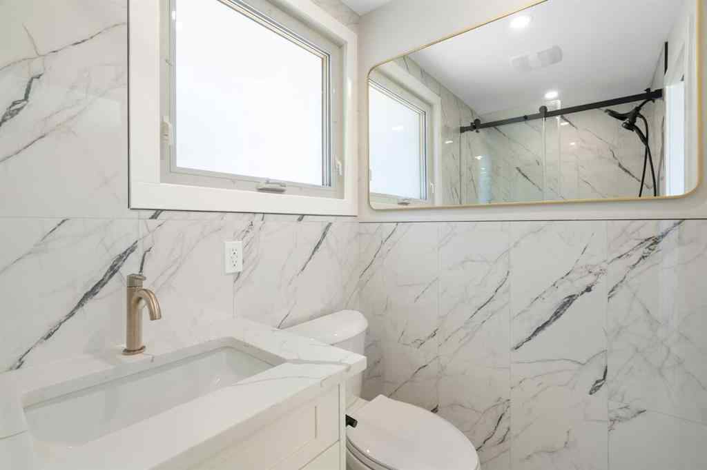 MLS® A2257732 - 924 Canna Crescent SW in Canyon Meadows Calgary, Residential