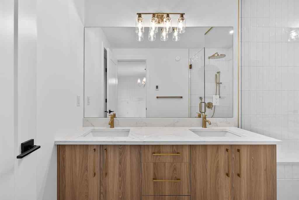 MLS® A2257733 - 2038 54 Avenue SW in North Glenmore Park Calgary, Residential