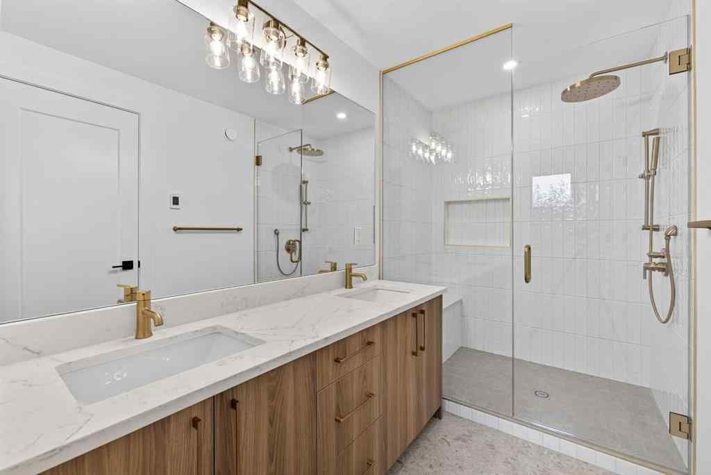 MLS® A2257733 - 2038 54 Avenue SW in North Glenmore Park Calgary, Residential