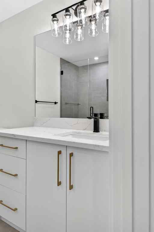 MLS® A2257733 - 2038 54 Avenue SW in North Glenmore Park Calgary, Residential