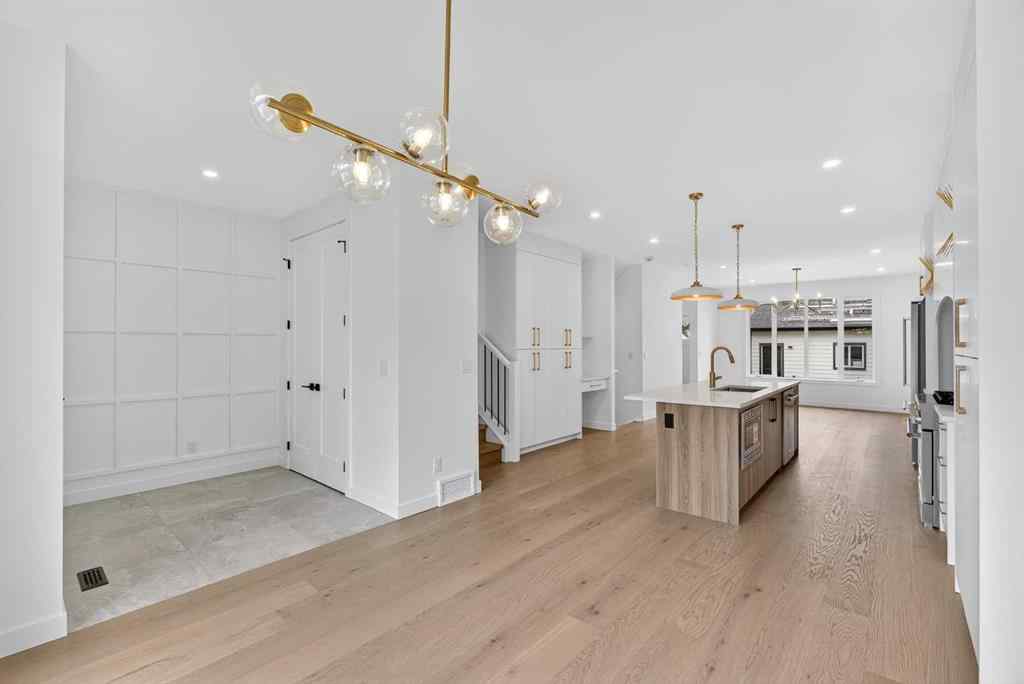 MLS® A2257733 - 2038 54 Avenue SW in North Glenmore Park Calgary, Residential