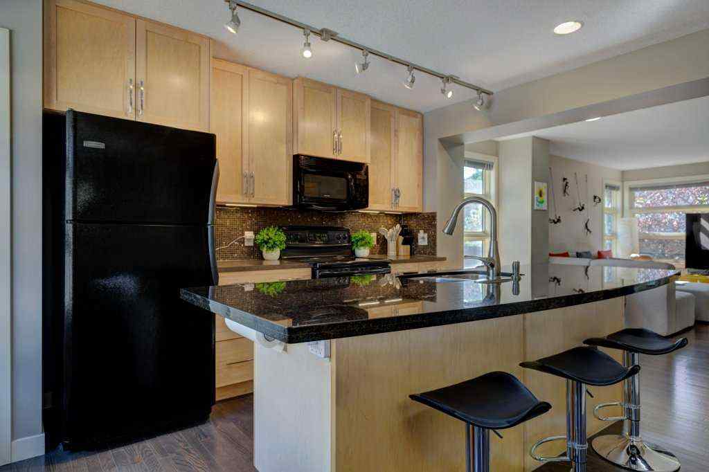 MLS® A2257734 - 115 Aspen Hills Villas SW in Aspen Woods Calgary, Residential
