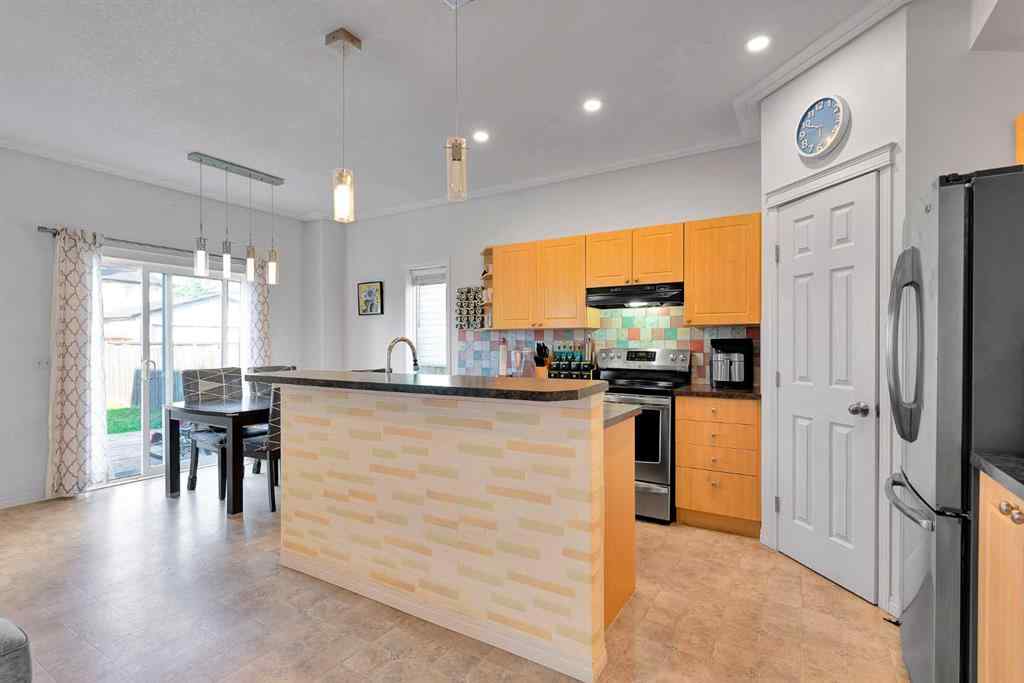 MLS® A2257740 - 175 Evansmeade Common NW in Evanston Calgary, Residential
