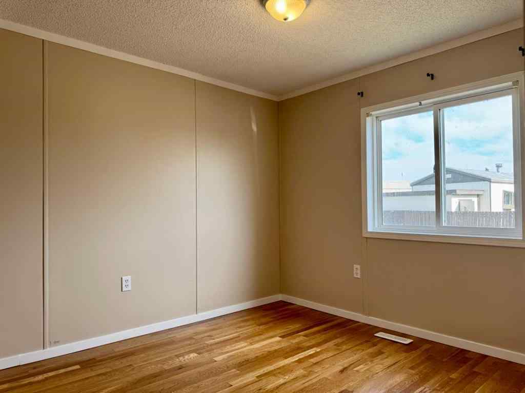 MLS® A2257742 - Unit #6 9824 104 Avenue  in NONE Clairmont, Mobile