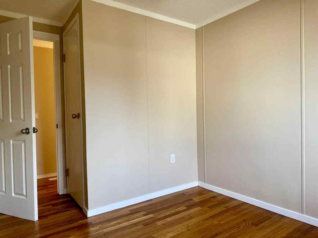 MLS® A2257742 - Unit #6 9824 104 Avenue  in NONE Clairmont, Mobile
