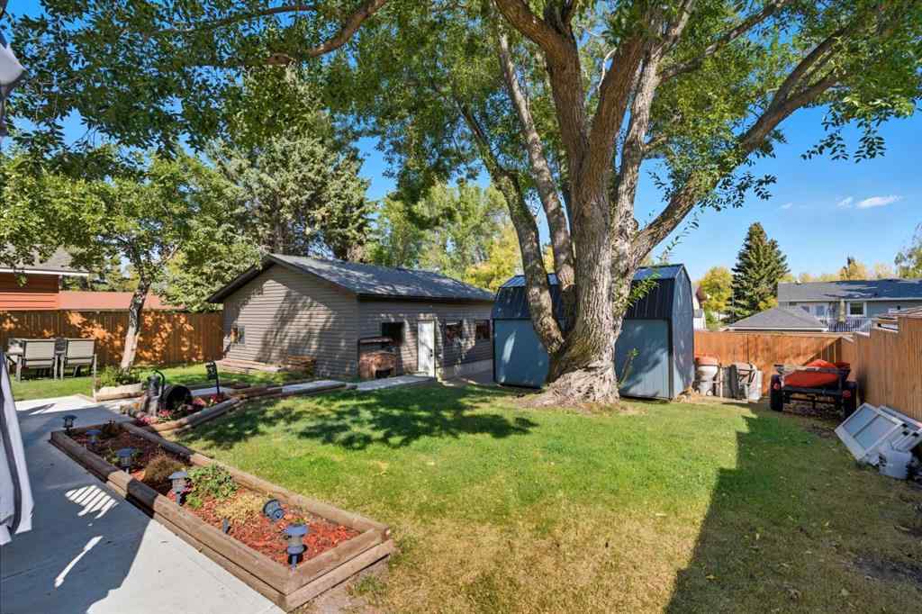 MLS® A2257747 - 660 Wallace Drive  in NONE Carstairs, Residential