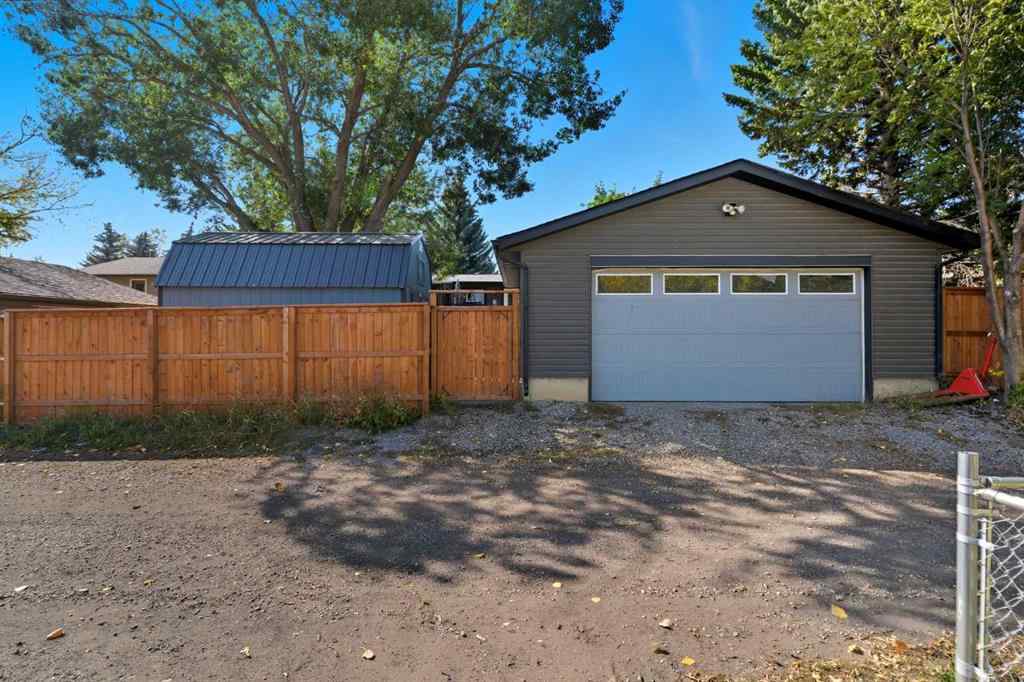 MLS® A2257747 - 660 Wallace Drive  in NONE Carstairs, Residential