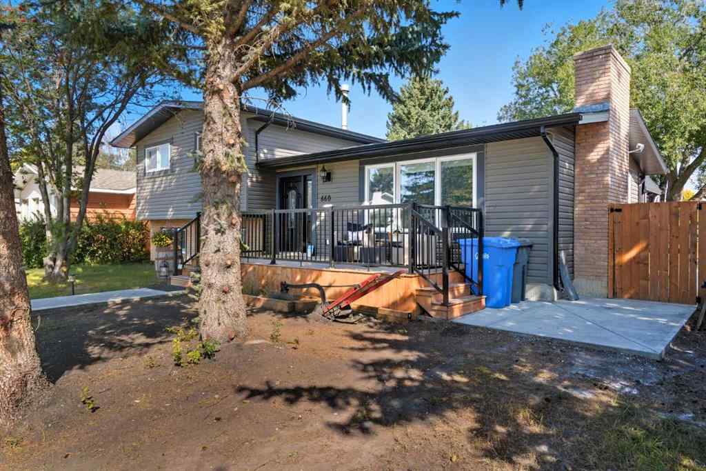 MLS® A2257747 - 660 Wallace Drive  in NONE Carstairs, Residential