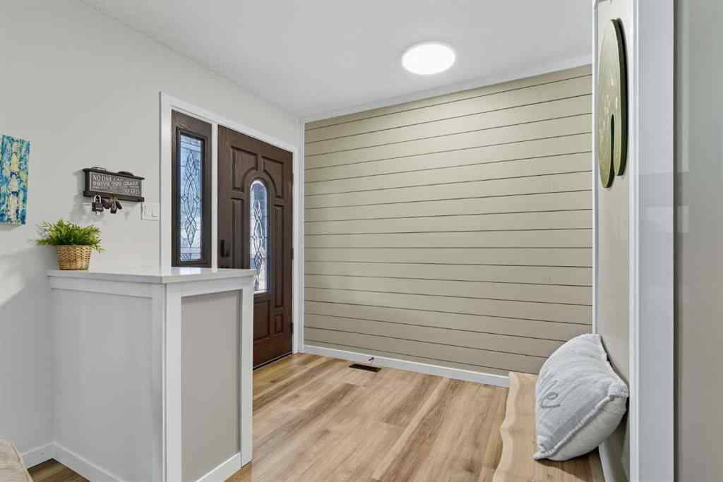 MLS® A2257747 - 660 Wallace Drive  in NONE Carstairs, Residential