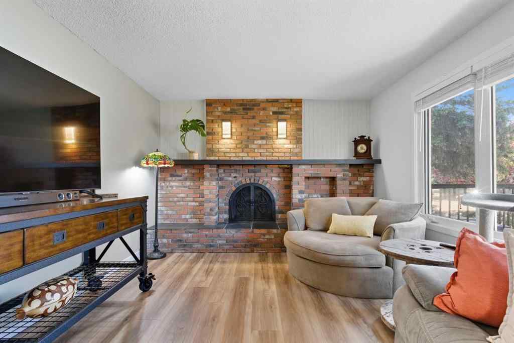 MLS® A2257747 - 660 Wallace Drive  in NONE Carstairs, Residential