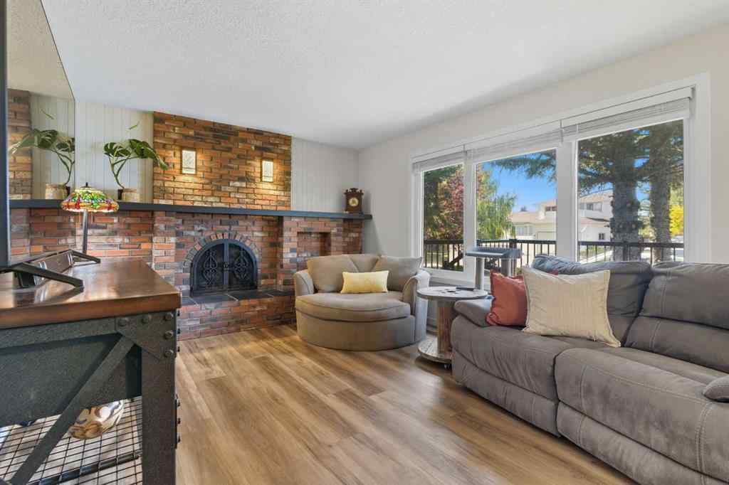 MLS® A2257747 - 660 Wallace Drive  in NONE Carstairs, Residential