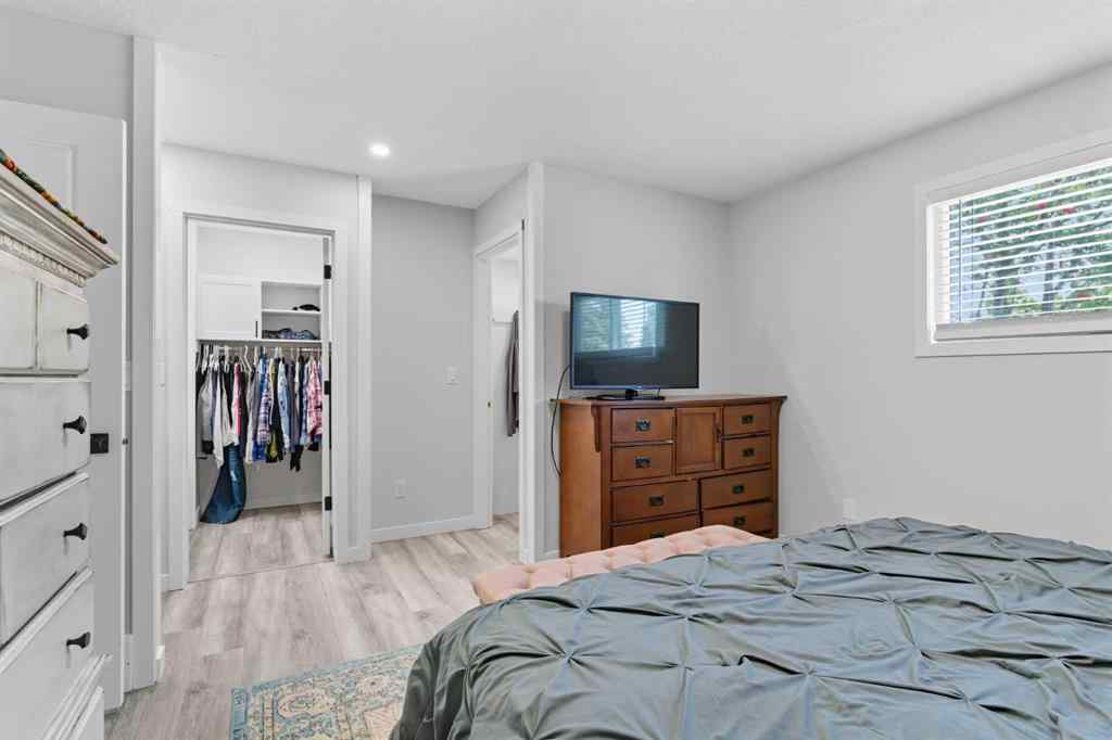 MLS® A2257747 - 660 Wallace Drive  in NONE Carstairs, Residential