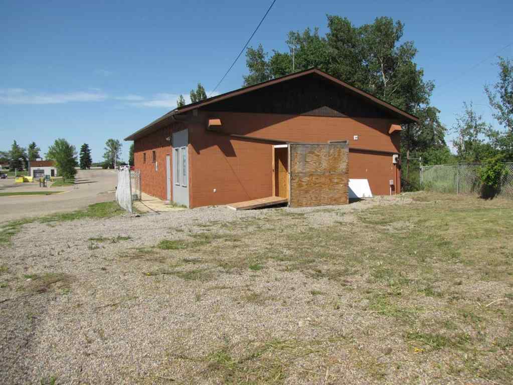 MLS® A2257752 - 4303 and 4301 49 Street  in Eastgate Innisfail, Commercial