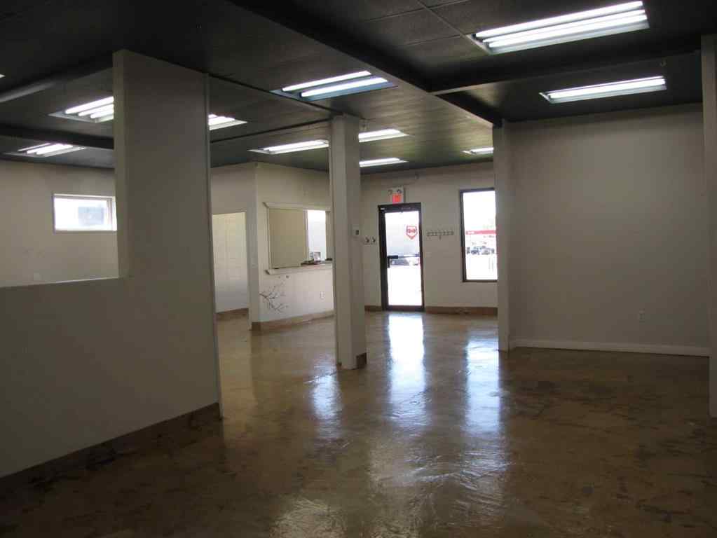 MLS® A2257752 - 4303 and 4301 49 Street  in Eastgate Innisfail, Commercial