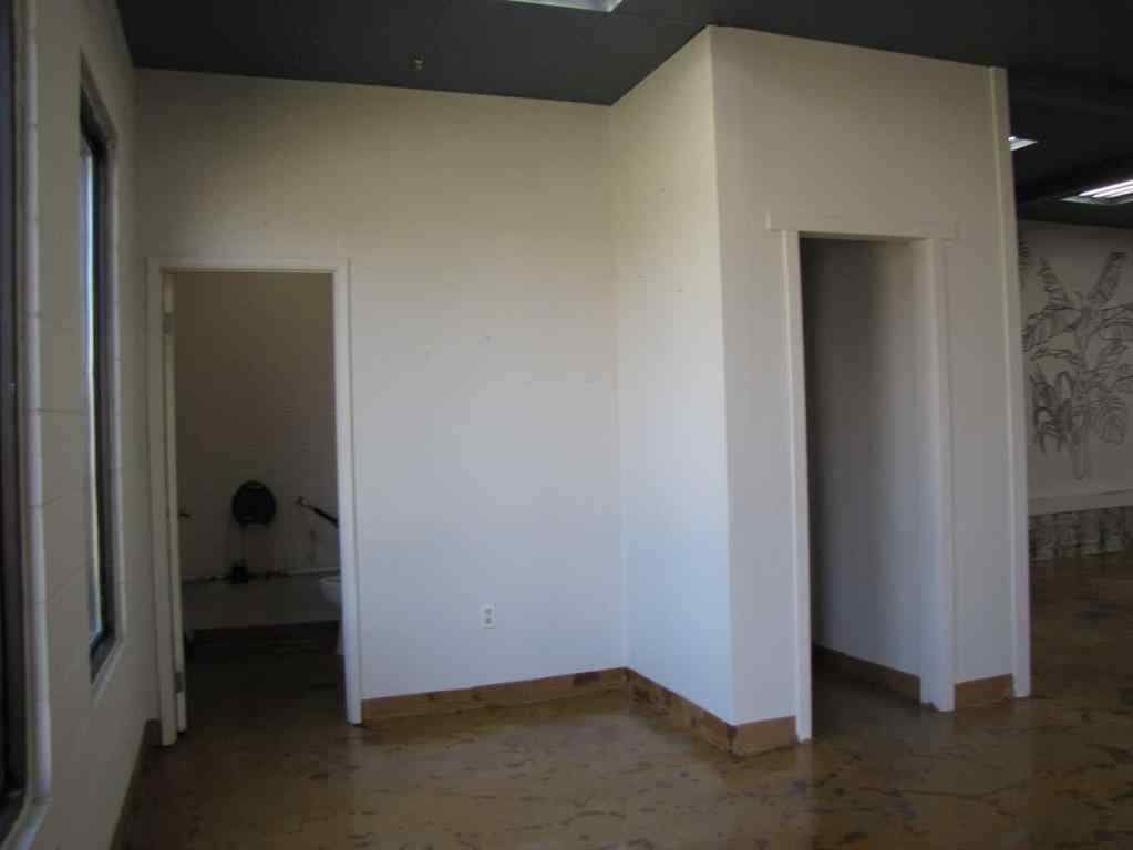 MLS® A2257752 - 4303 and 4301 49 Street  in Eastgate Innisfail, Commercial