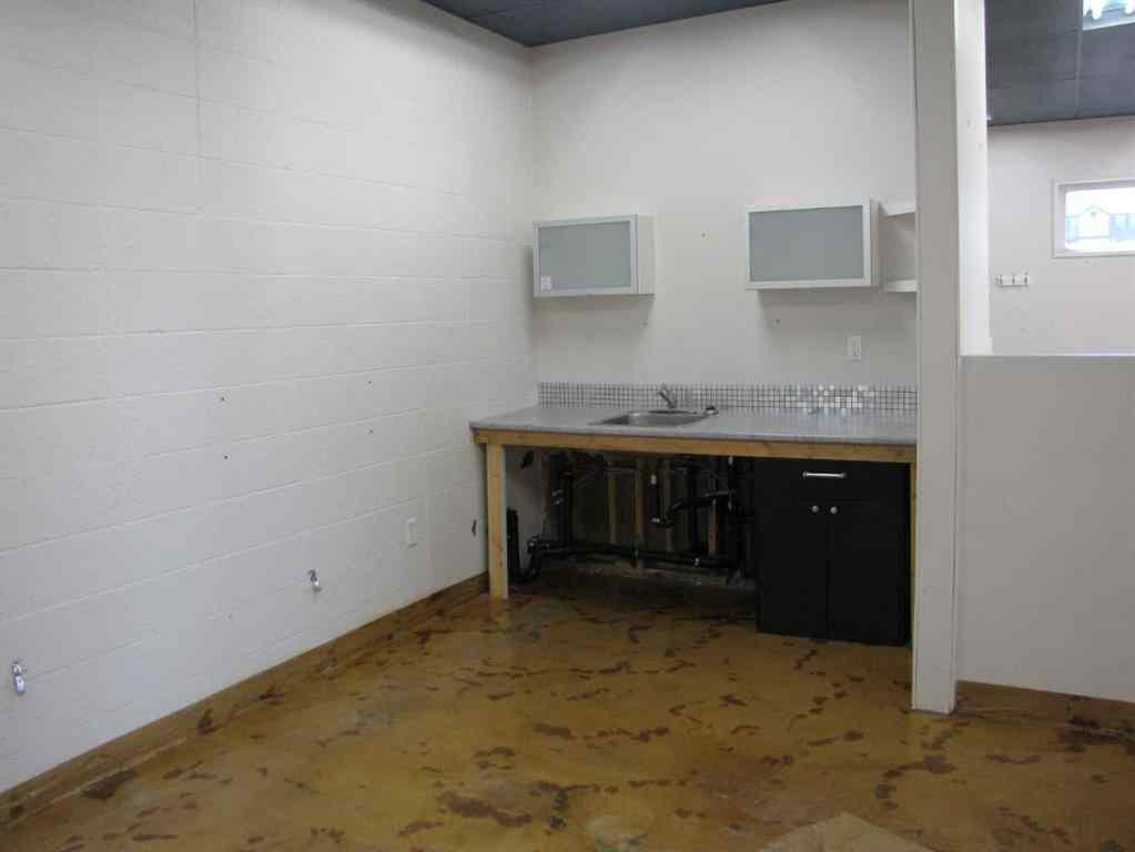 MLS® A2257752 - 4303 and 4301 49 Street  in Eastgate Innisfail, Commercial