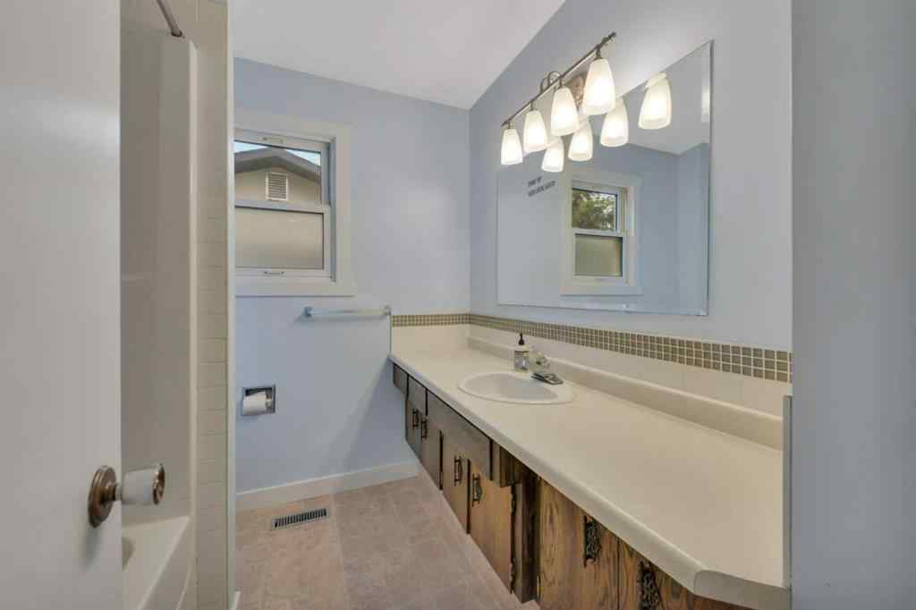 MLS® A2257754 - 54 Wright Avenue  in West Park Red Deer, Residential