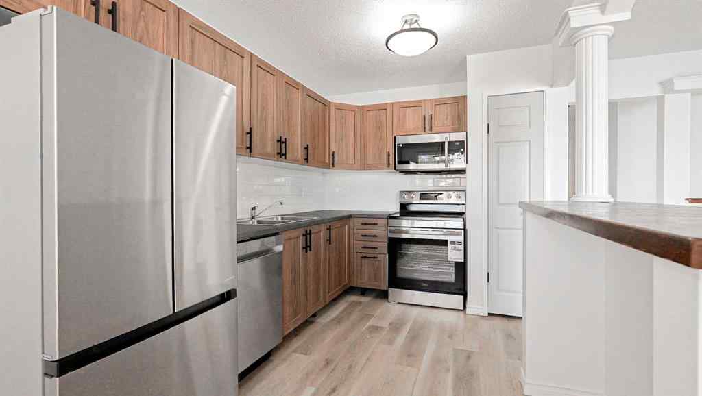 MLS® A2257758 - 50 Clelland Crescent SE in Southview-Park Meadows Medicine Hat, Residential