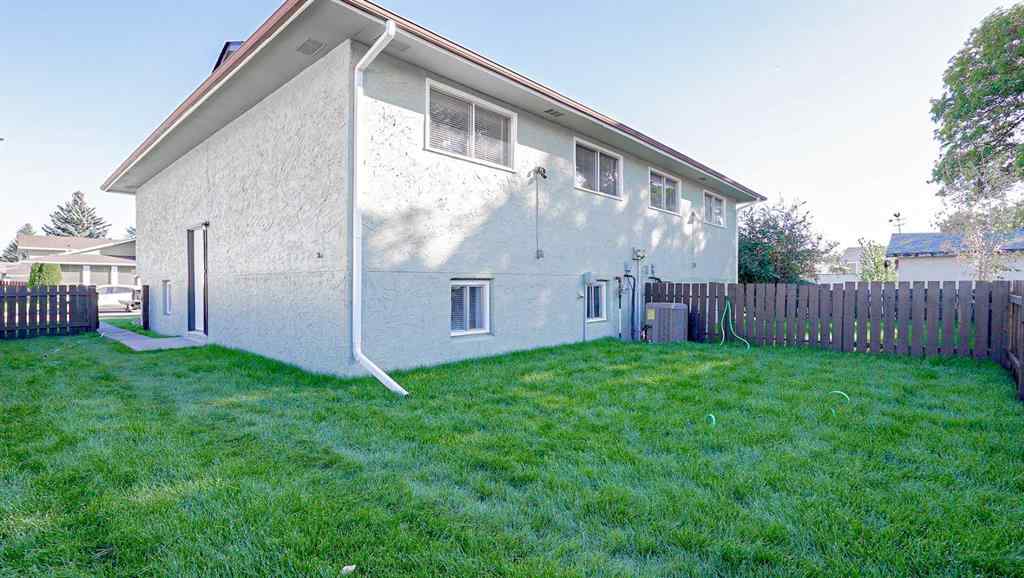 MLS® A2257758 - 50 Clelland Crescent SE in Southview-Park Meadows Medicine Hat, Residential