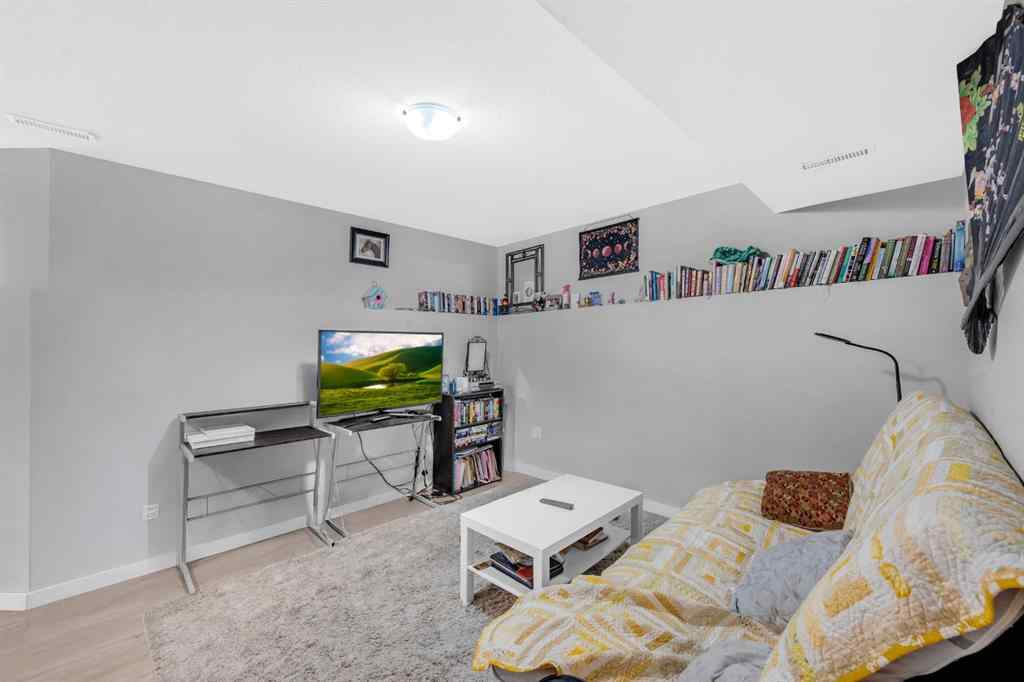 MLS® A2257760 - 171 Willowbrook Drive NW in Willowbrook Airdrie, Residential