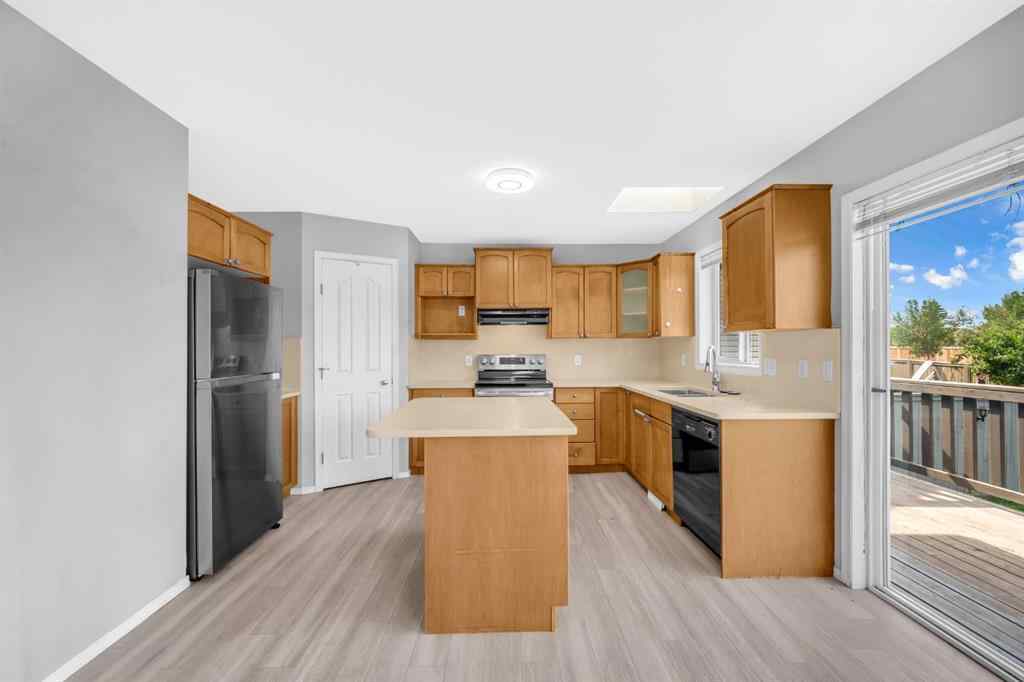 MLS® A2257760 - 171 Willowbrook Drive NW in Willowbrook Airdrie, Residential