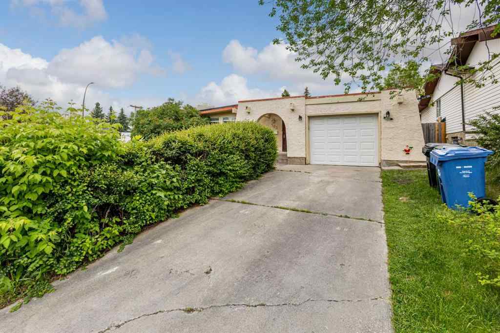 MLS® A2257762 - 703 130 Avenue SW in Canyon Meadows Calgary, Residential