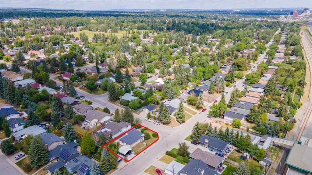 MLS® A2257762 - 703 130 Avenue SW in Canyon Meadows Calgary, Residential