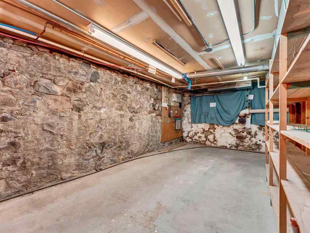 MLS® A2257763 - 622 3 Street SE in SE Hill Medicine Hat, Commercial