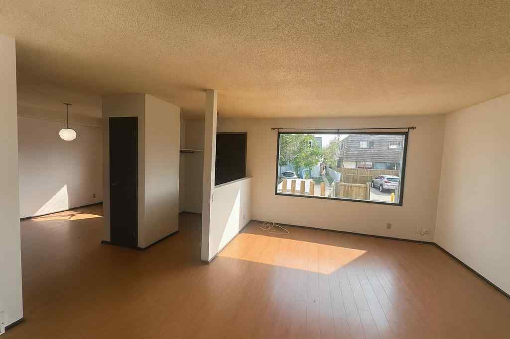 MLS® A2257764 - Unit #3 11 Blackthorn Bay NE in Thorncliffe Calgary, Residential