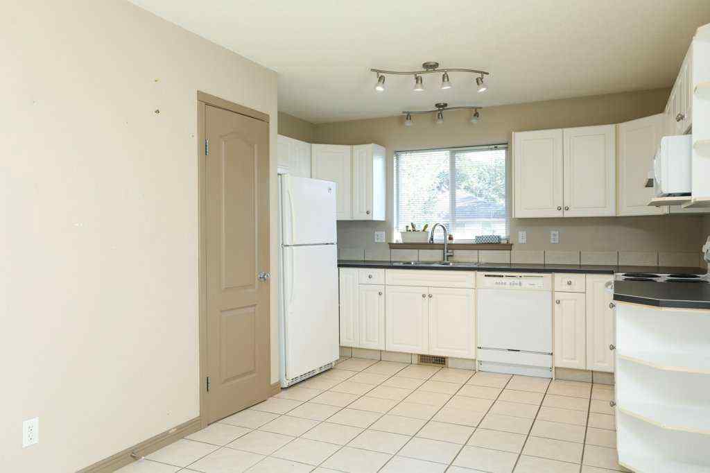 MLS® A2257765 - 1708 2A Avenue N in Westminster Lethbridge, Residential