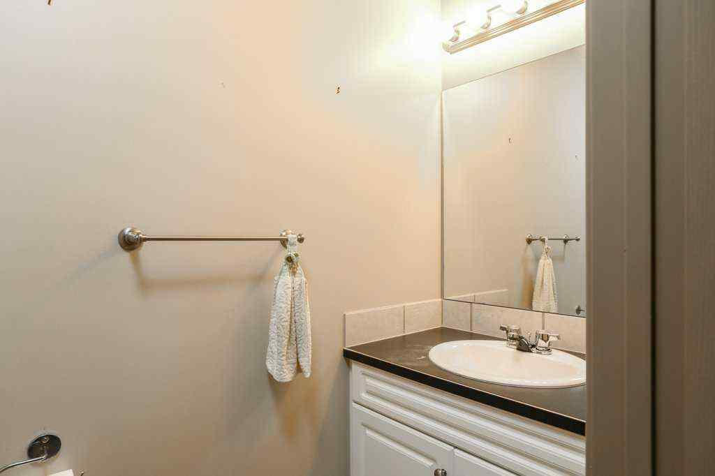 MLS® A2257765 - 1708 2A Avenue N in Westminster Lethbridge, Residential