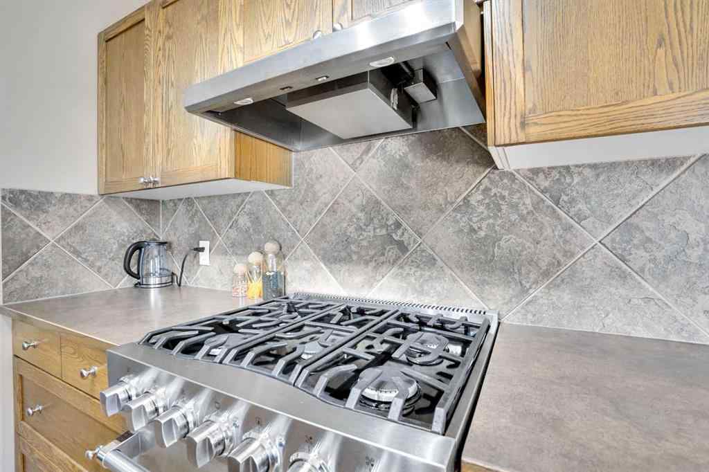 MLS® A2257768 - 2 Tuscany Ravine Landing NW in Tuscany Calgary, Residential