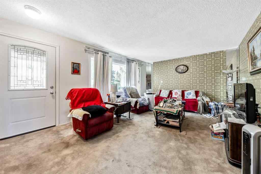 MLS® A2257771 - 216 Havenhurst Crescent SW in Haysboro Calgary, Residential