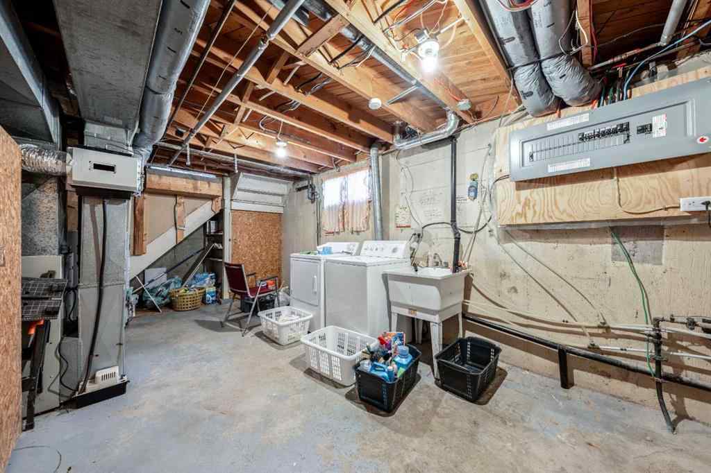 MLS® A2257771 - 216 Havenhurst Crescent SW in Haysboro Calgary, Residential